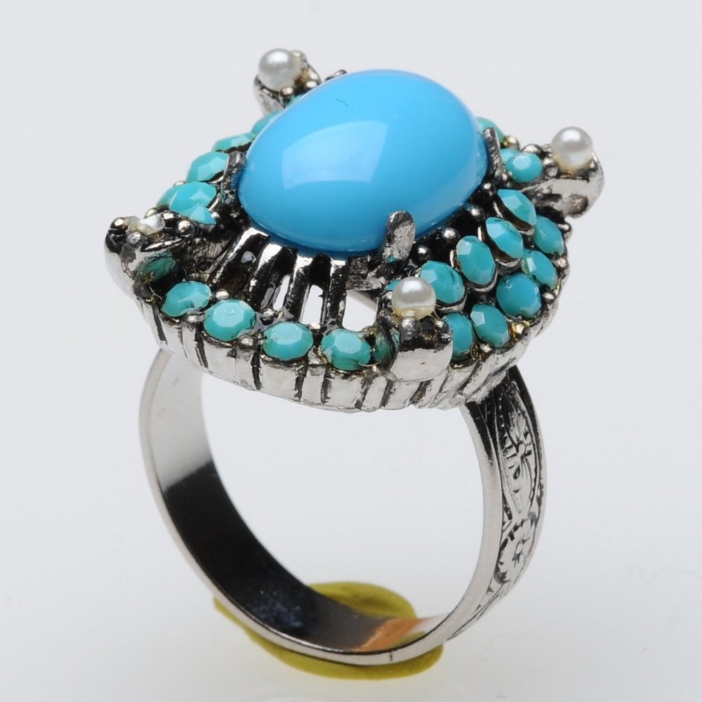 Hollycraft Turquoise Glass Ring - Vintage 1953 - 8.5-9+ Size